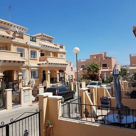 3 Bedroom Townhouse In Alicante, Orihuela المظهر الخارجي الصورة