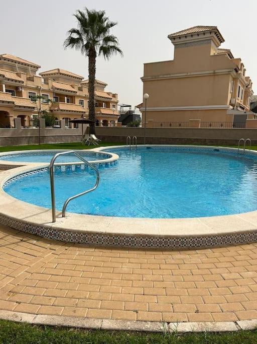 3 Bedroom Townhouse In Alicante, Orihuela المظهر الخارجي الصورة