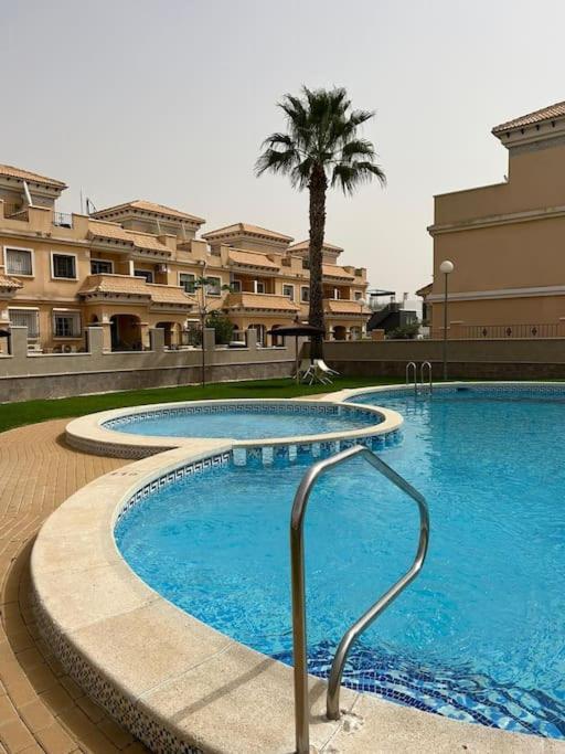 3 Bedroom Townhouse In Alicante, Orihuela المظهر الخارجي الصورة