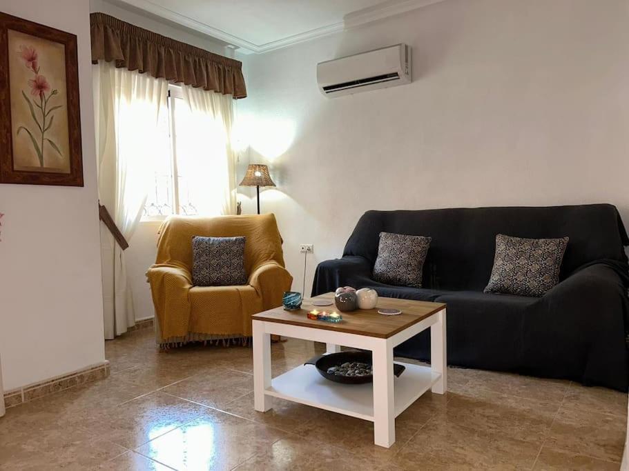 3 Bedroom Townhouse In Alicante, Orihuela المظهر الخارجي الصورة