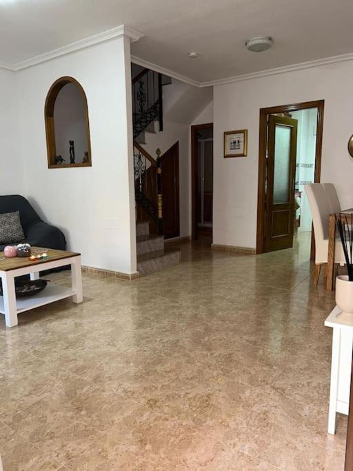 3 Bedroom Townhouse In Alicante, Orihuela المظهر الخارجي الصورة